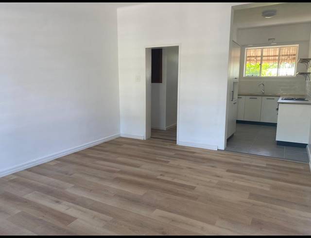 2 bed property to rent in WORCESTER CENTRAL